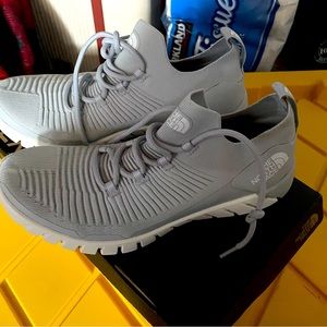 North face women brand new shoes